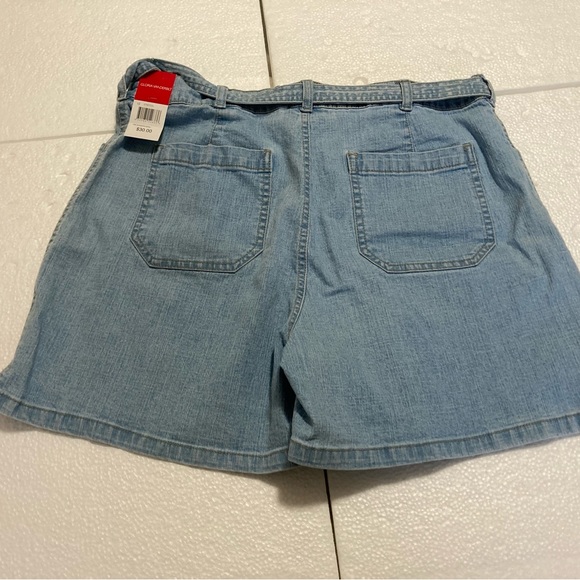 Gloria Vanderbilt women jean shorts Size 12 NWT - Picture 2 of 10